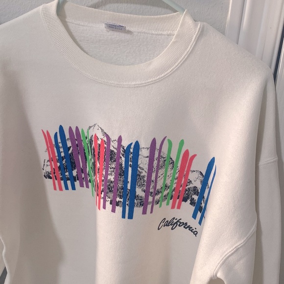 Vintage white oversized sweatshirt - Picture 2 of 14